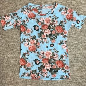 Agnes and Dora Light sheer Floral tee